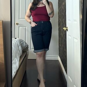 Levi's classic denim Bermuda shorts, size 14W, brand new, never worn